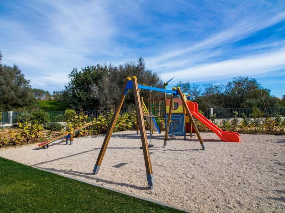 D - Luxurious & Playground & Garage Apartment Albufeira