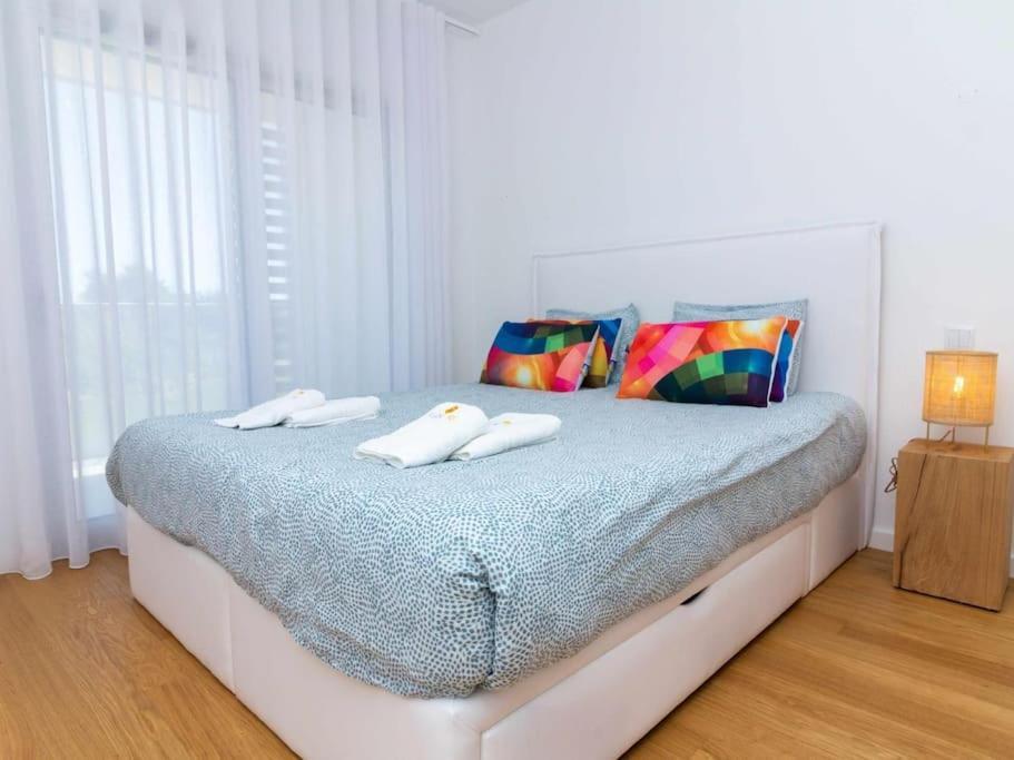 D - Luxurious & Playground & Garage Apartment *