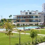 Green D Apartment - Luxurious & Playground & Garage